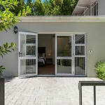 Oak Manor